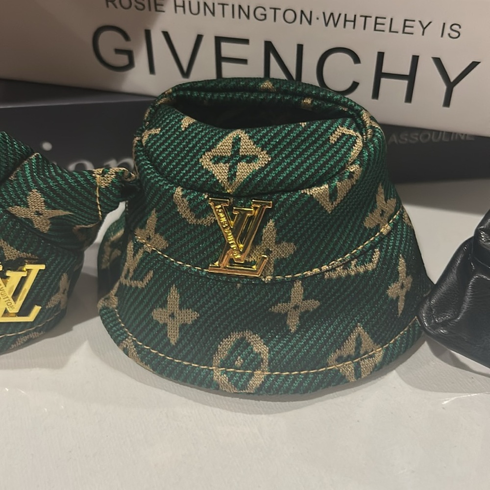 Fashion Jewelry Green and Black Hosiery Accessories - Picture 2 of 4